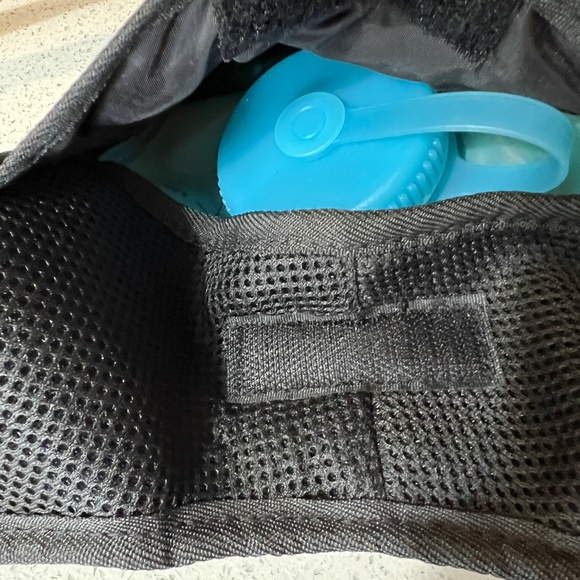 OUTBOUND Hydration Backpack Black w Bladder 1.5 L - Picture 7 of 7